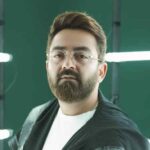 دانلود آهنگ هوریار تو چشامی پر نوری کنارت از همه تاریکیا دورم