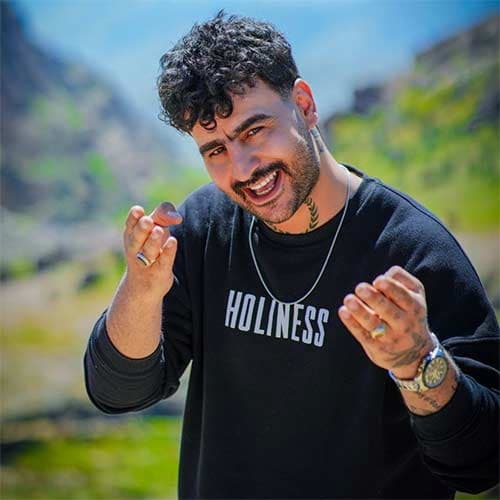 دانلود آهنگ وحید عباسی شیطون و بلایی عیار بالا طلایی دانلود آهنگ وحید عباسی شیطون و بلایی عیار بالا طلایی