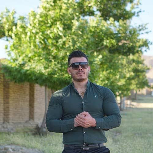 دانلود آهنگ فرهاد فرهادی هیچکسی تو خوشگلی نمیرسه به گرد پاش