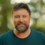 دانلود ورژن اجرای زنده آهنگ محمد علیزاده مثل نفس شدی برام حال دلم خوبه الان